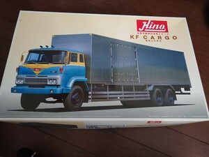 ◇アオシマ◇1/32　BIG CUSTOM TRUCK　NO.25　日野 KF カーゴ 中期型 昭和46年式　絶版　デコトラ　デコトラ　トラック野郎　レトロ