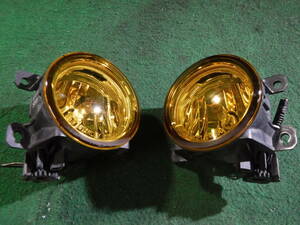 《ホンダ　フィット　GP5/GP6　純正　フォグ左右　STANLEY　W0650　イエロー》