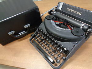 実働品　UNDERWOOD Noiseless77 アンダーウッドタイプライター　1947年製