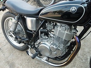 アルミ製 電装ボックス SR400/SR500用 アルミ電装BOX　SR用小型バッテリーケース　SR用バッテリーボックス SR400電装ケース