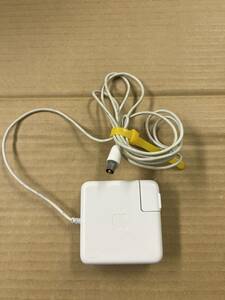 Apple 　65W Portable Power Adapter 　Model： A1021　 (3)