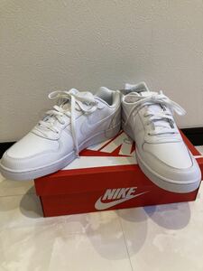 新品　NIKE　EBERNON LOW ナイキ　スニーカー　白　ホワイト　28.0cm