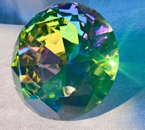 オーロラ クリスタル ガラス ダイヤモンド ペーパーウェイト ピーコック 8cm