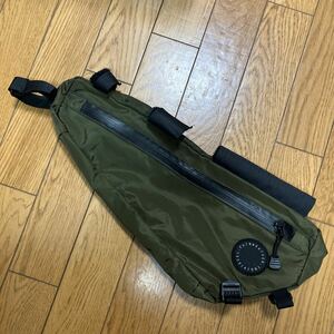FAIRWEATHER frame bag half olive / フェアウェザー フレームバッグ オリーブ / Blue Lug バック バイクパッキング ブルーラグ