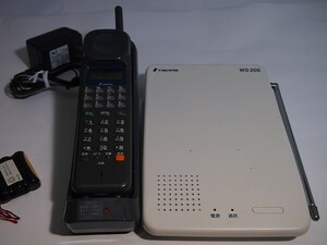 Tamra(SAXA)製　WS200 コードレス電話機Ｋ（黒）　中古品　基本動作確認済み　　[S943]