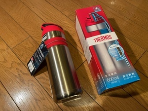 THERMOS　ステンレス　保冷ボトル