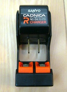 昭和レトロ サンヨー SANYO 単3 単4電池 充電器 ニッケル水素電池 カドニカ 電池 チャージャー CADNICA NC-34 CHARGER 8時間充電式 日本製