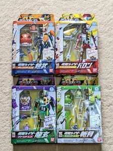 【即決・4体セット】 アームズチェンジシリーズ 仮面ライダー鎧武 バロン 龍玄 斬月 フィギュア バンダイ オレンジ バナナ ブドウ メロン