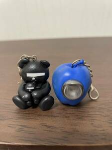 [UNDERCOVER] 2個セット gilapple BLACK BEAR キーチェーン ギラップル 目隠しベア アップル リンゴ ブラック ブルー アンダーカバー