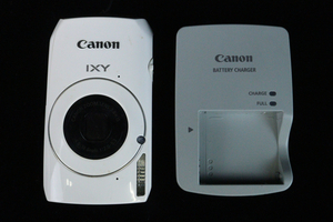 【動作確認OK】Canon キャノン PC1473 カメラ ホワイトカラー 充電器付き コンパクトカメラ 撮影 映像 デジタルカメラ 015IDEIK69