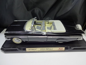 ROAD signature 1/18 1959　Chevrolet　インパラ　ダイキャスト　ミニカー