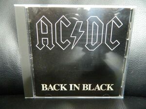 (33)　 AC/DC　　/　　BACK IN BLACK　　 　　日本盤　　ジャケ、日本語解説 経年の汚れあり