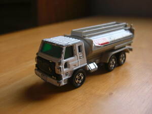 Tomica　トミカ　日産　ディーゼルトラック　タンクローリー　エッソ　ESSO　NISSAN　DIESEL TRUCK　No.53　1/100　日本製