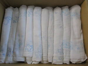 リサイクル品　一般家庭・保育園使用品　ドビー織り絵柄布おむつ　使用感多　絵柄が薄い　名前記載等　１２０枚セット