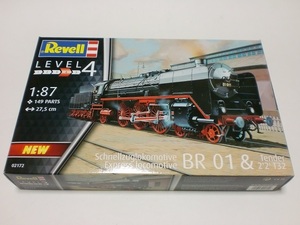 ドイツ レベル 1/87 ドイツ国鉄 BR01 & テンダー 2