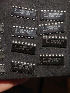 富士通　256kbDRAM MB81256-15 8個セット　テストのために一度ソケットに刺しました。未使用品　GS Memory expansion card向け