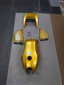 ザリ外装　GSX250E 400E　タンク　サイド　テール　暴走族　旧車會　街道レーサー　カフェレーサー　塗装補修ベース　GS400 ゴキ カスタム