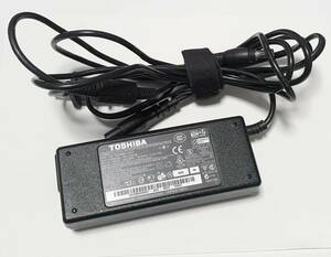 中古　TOSHIBA　ACアダプター　パソコン用　出力１９V 3.95A