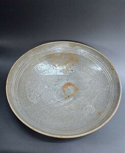 朝鮮高麗時代　菊花紋青磁碗