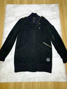 GUCCIグッチの黒中綿入りコート３６サイズＳ正規品