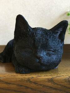 リアルでかわいい猫の置物♪　キャットオーナメント　スモールキャット　居眠り猫 　黒猫　クロ猫　ネコ　子猫