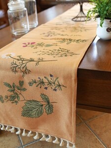 テーブルランナー 和モダン風 清楚な野の花 小さなフリンジ付き (ライトブラウン)