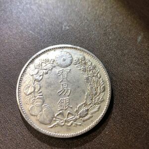 日本古銭　貿易銀　明治7年 竜 龍 直径約38mm古銭 アンティーク コレクション