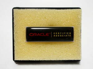 Oracle Certified Associate ピンバッジ ピンズ オラクル ORACLE 認定 資格 検定 合格 非売品