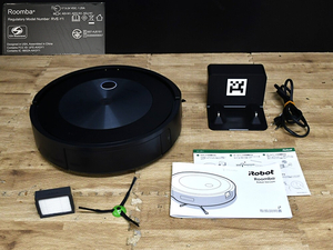 EY5-44 現状品 動作確認済 iRobot アイロボット Roomba ルンバ j7 RVE-Y1 ロボット掃除機 ロボットクリーナー 掃除機 | 保管品