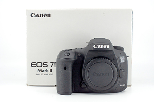 ■ Canon ■ EOS 7D Mark II MK2 マーク2 ボディ●元箱付属品完備 ●値段交渉可能●S数 約 1.070 極小【完全ほぼ新品 送料込】