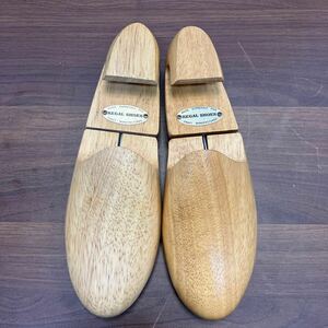 シューキーパー REGAL ブランド 木製 シューツリー 革靴 レザーシューズ ローファー パラブーツ ビジネスシューズ Mサイズ 保管 