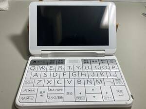 未使用　ほぼ新品★Brain PW-A1-W [ホワイト系] 電子辞書 シャープ(SHARP) タッチパネル対応/音声対応 生活・教養 英語 生活実用 海外旅行