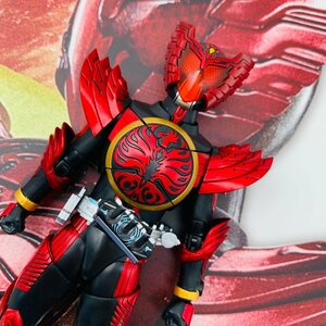 中古品 S.H.Figuarts フィギュアーツ 真骨彫製法 仮面ライダーオーズ/OOO 仮面ライダーオーズ タジャドルコンボ 最終回Ver.