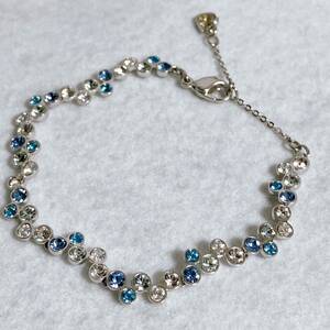 スワロフスキー　ブレスレット　ブルークリスタルSwarovski Fidelity Blue Bracelet 人気　シルバー