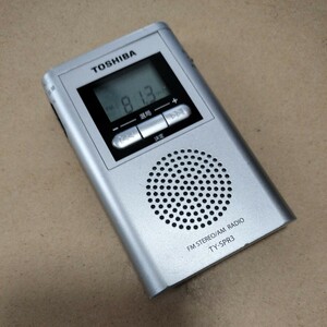 ◆ 東芝 TY-SPR3 AM/FM ポケットラジオ 携帯ラジオ サイズ約9 x 5.5 cm 