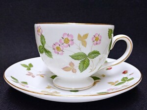 3QV売切！税無し☆ウェッジウッド★ワイルドストロベリー★カップ＆ソーサー★リー★定価8250円★WEDGWOOD★現状★現品限り★0719-3