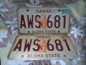 即決　ハワイ　1992年製　ライセンス　ナンバープレート　カメハメハキング柄　AWS 681　２枚セット　本物 