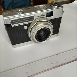 アンティーク、ミノルタ　MINOLTA P、レンジファインダーフィルムカメラです