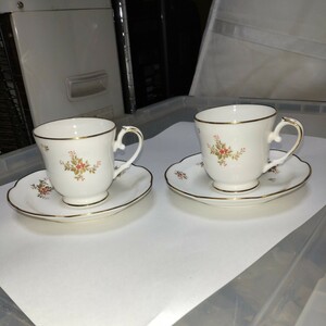 ノリタケ　Noritake　カップ&ソーサー　ペアセット　ボーンチャイナ　中古　現状渡し