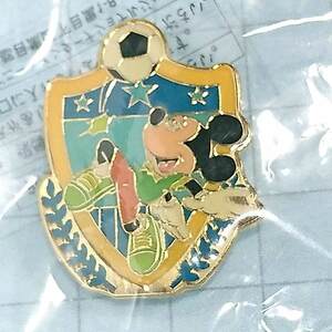 送料無料≫東京ディズニーストア サッカーするミッキー☆ディズニー ピンバッジ A00202