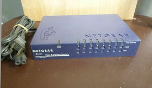 ネットギア NETGEAR 8ポート FS2108 Fast Ethernet Switch スイッチングハブ/イーサネットスイッチ 中古品