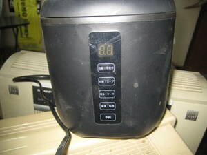 【中古】ROOMMATE 2合炊き マイコン式炊飯器 ブラック RM-102TE-BK 