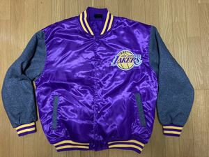 NBA LAKERS レイカーズ スタジアムジャケット スタジャン マジェスティック XL コービー レブロン　バスケ ユニフォーム ジャージ