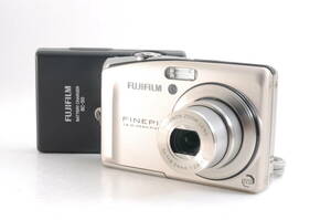 動作品 富士フィルム FUJIFILM FinePix F50fd ファインピックス シルバー コンパクトデジタルカメラ 充電器付 管MM012