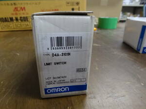 たぶん 未使用 OMRON オムロン　小型 重装備 リミット スイッチ D4A-3101N