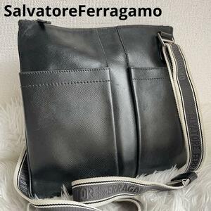 A4収納可能 ● SalvatoreFerragamo サルヴァトーレフェラガモ ● ショルダーバッグ ビジネスバッグ ● メンズ ブラック 黒 レザー ロゴ