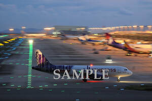 D【航空機写真】Ｌ版１枚　香港エクスプレス　A320-200　関西空港