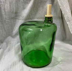 稀少 昭和レトロ アンティーク 古瓶 緑 グリーン ガラス瓶 ボトル 酒瓶 オブジェ 什器 コレクション 古道具 当時物 汚れ有 経年保管現状品