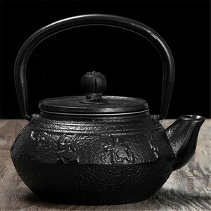 高品質 鉄壺 茶壺 手作り 煮茶壷 急須 常滑焼 茶壷 茶器 茶道具 砂鉄 南部鉄器 提梁壷 鉄 やかんを沸かす お茶の道具 容量：0.3L
