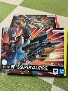 HI-METAL R VF-1S スーパーバルキリー 一条輝機 2種超時空要塞マクロス BANDAI フィギュア